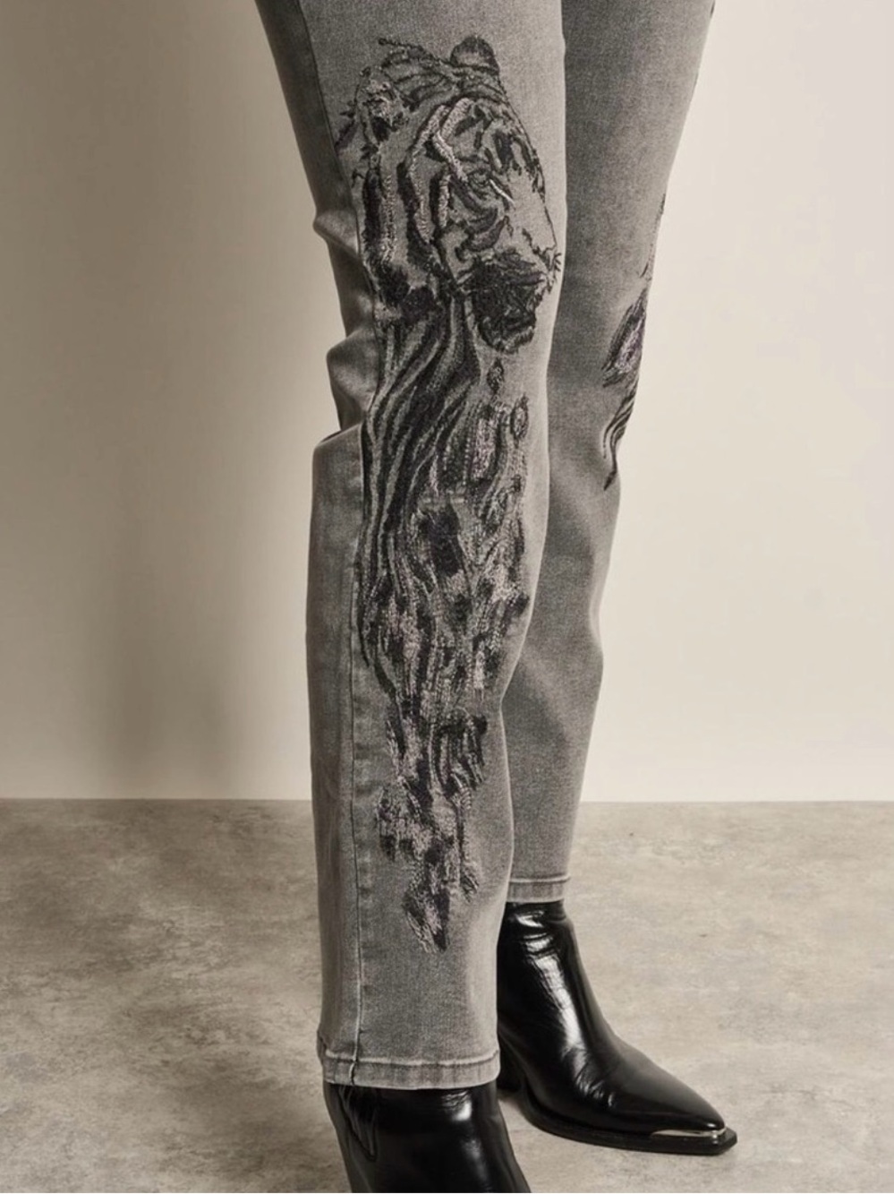 DG2 by Diane Gilman Gray Straight-Leg Jeans with Tiger Embroidery